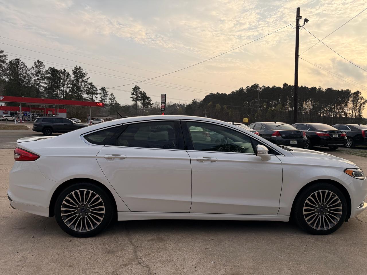 Ford Fusion SE FWD 2017