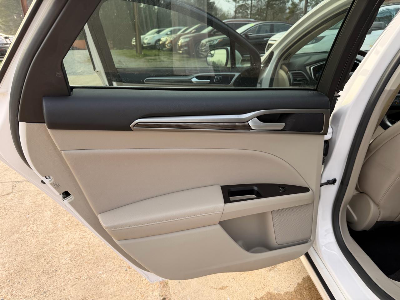 Ford Fusion SE FWD 2017