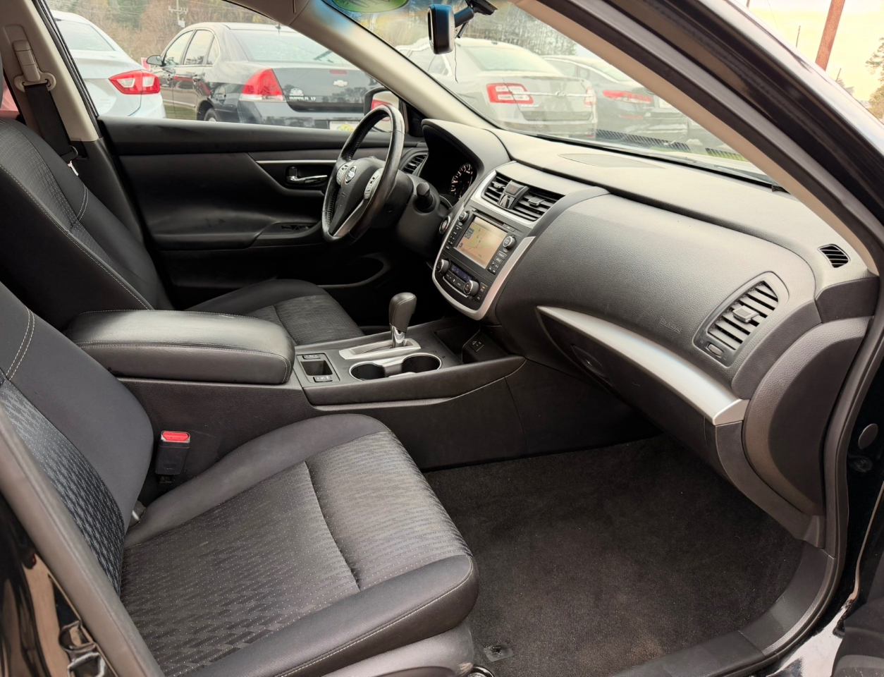 Nissan Altima 4dr Sdn I4 2.5 2016