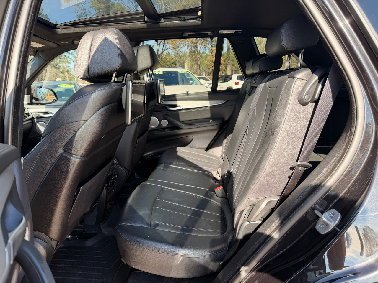 BMW X5 AWD 4dr xDrive50i 2015