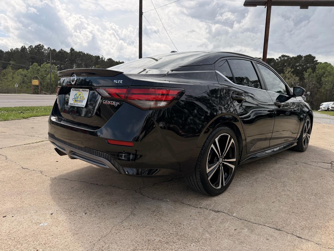 Nissan Sentra SR CVT 2021