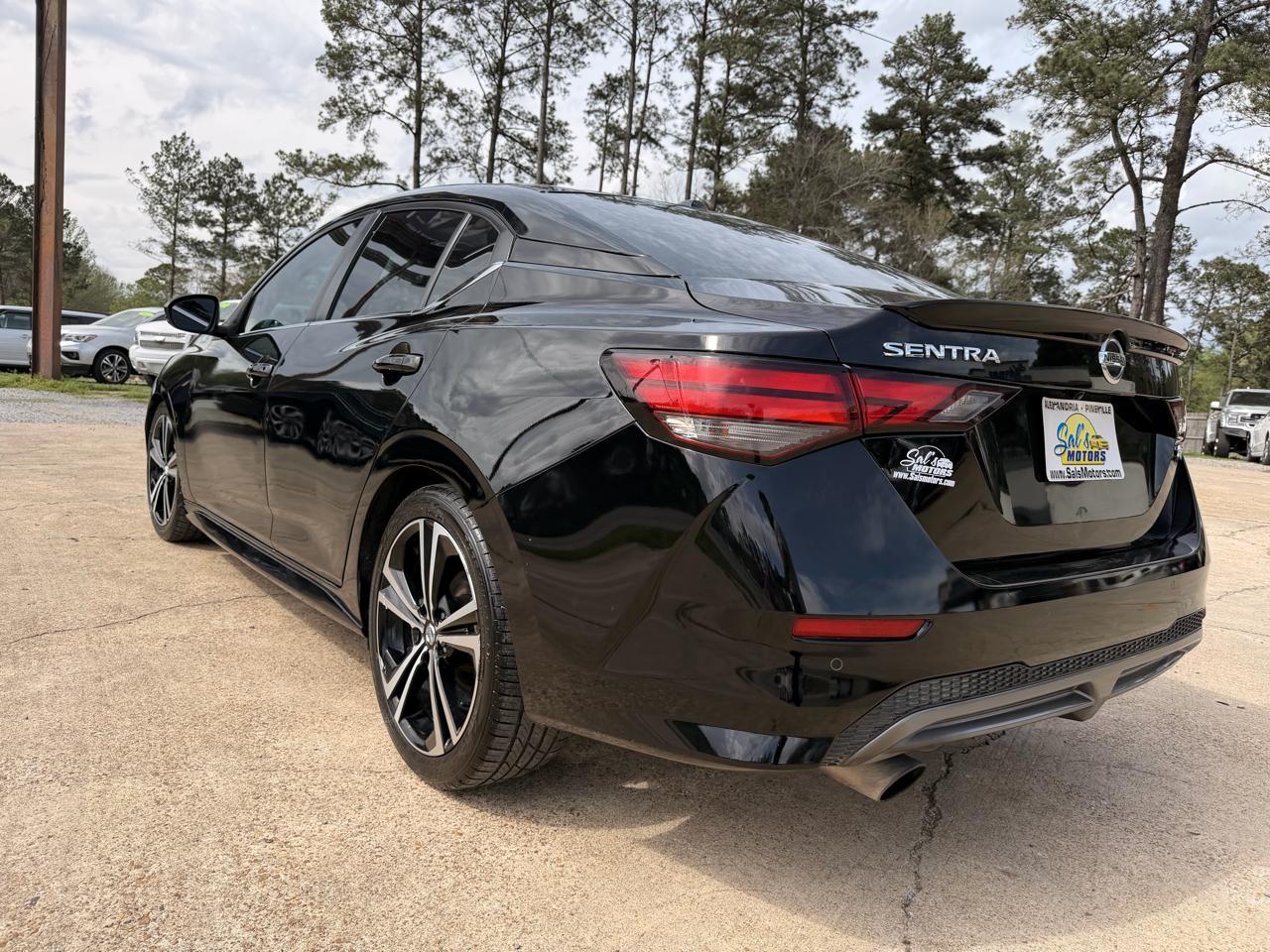 Nissan Sentra SR CVT 2021