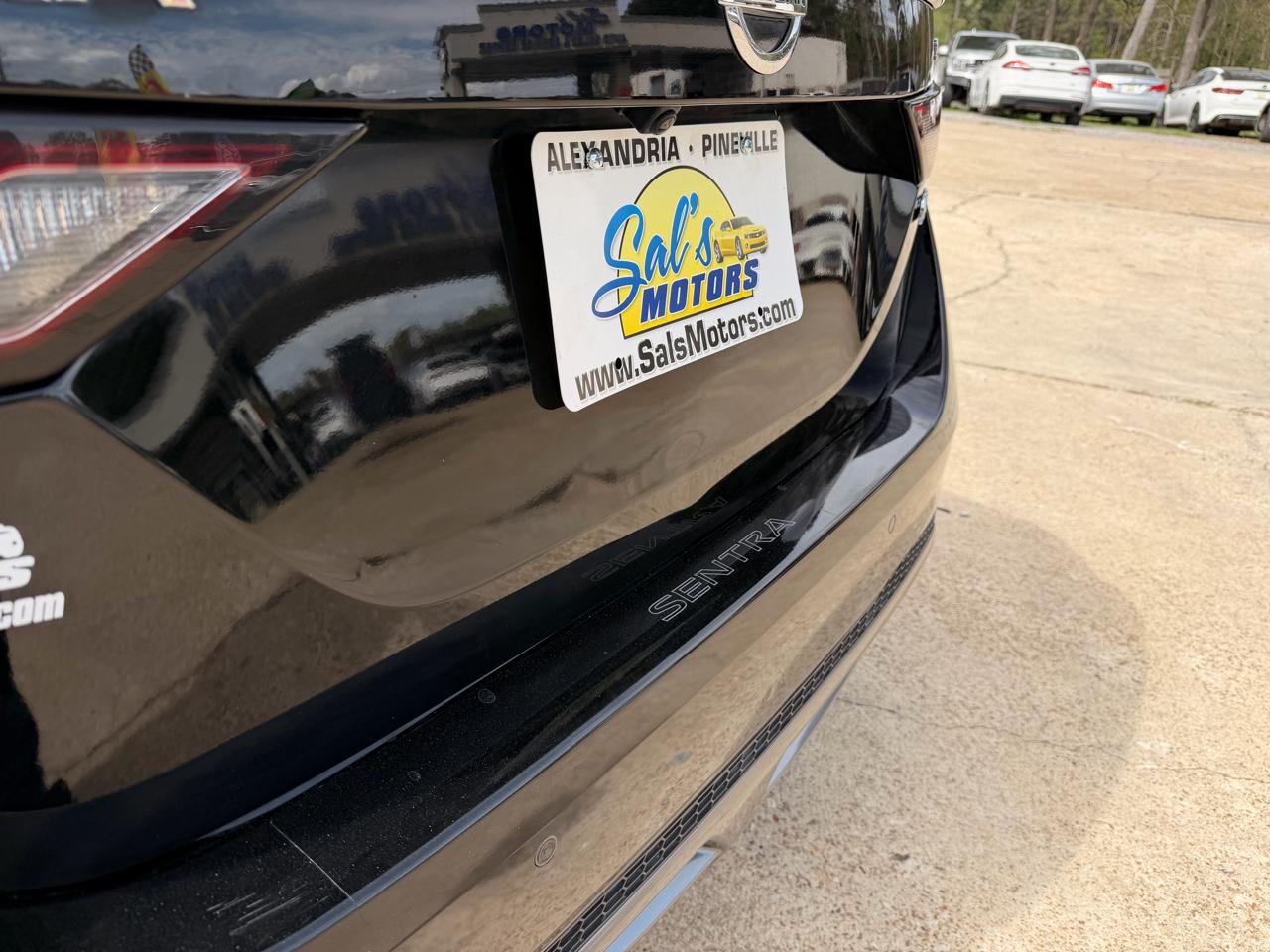 Nissan Sentra SR CVT 2021