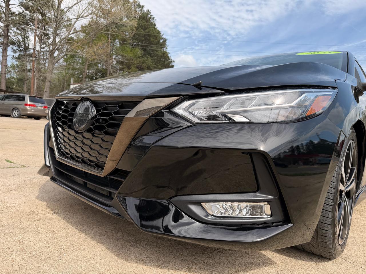 Nissan Sentra SR CVT 2021