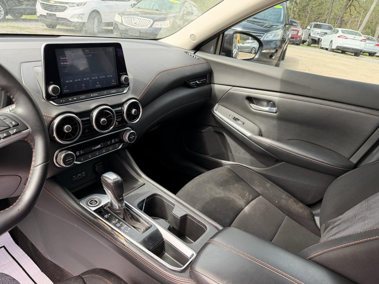 Nissan Sentra SR CVT 2021