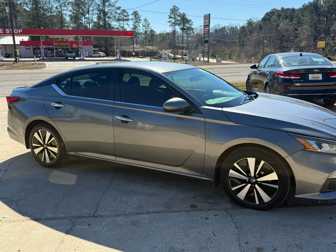 Nissan Altima 2.5 SV Sedan 2022