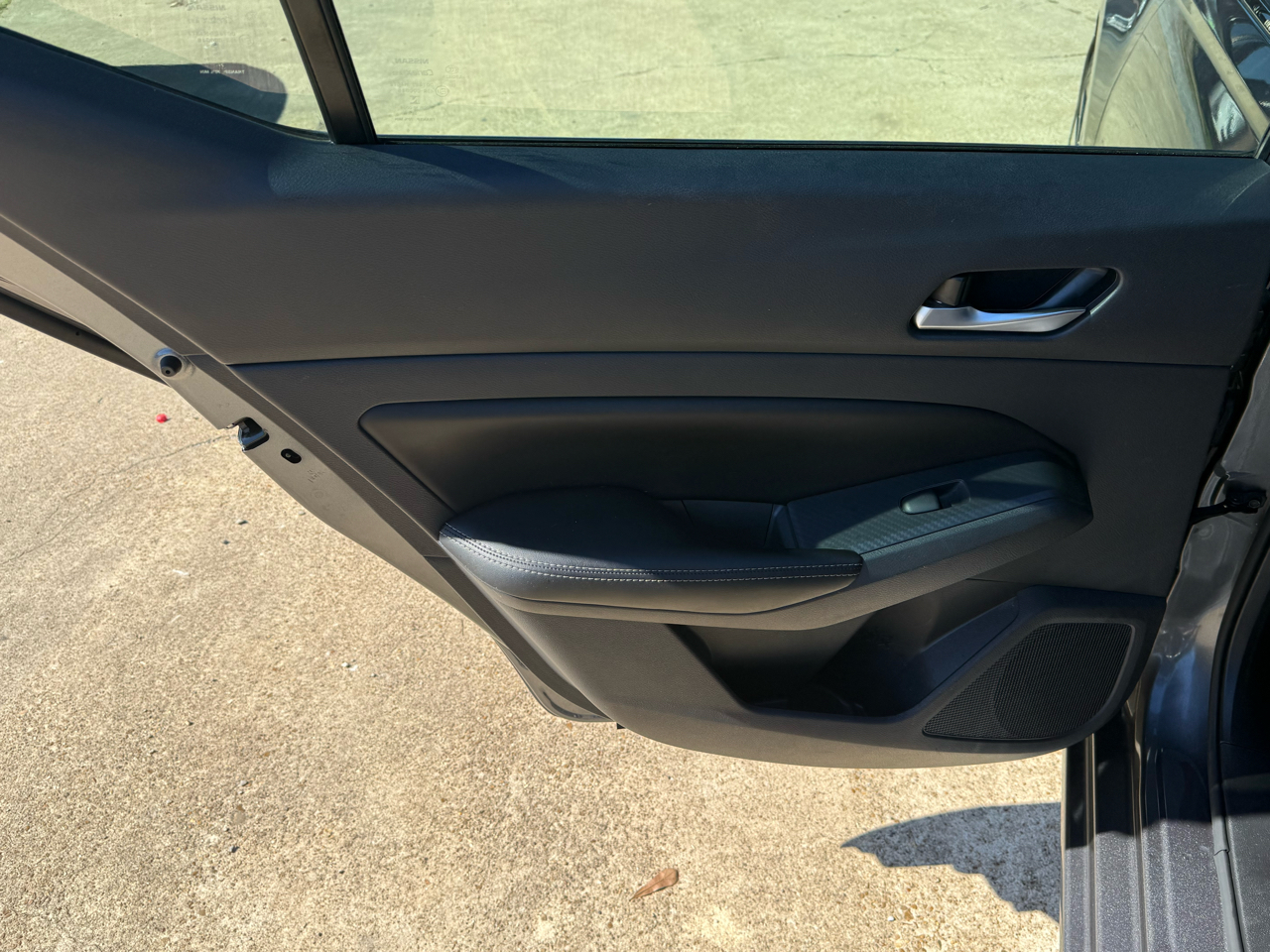 Nissan Altima 2.5 SV Sedan 2022