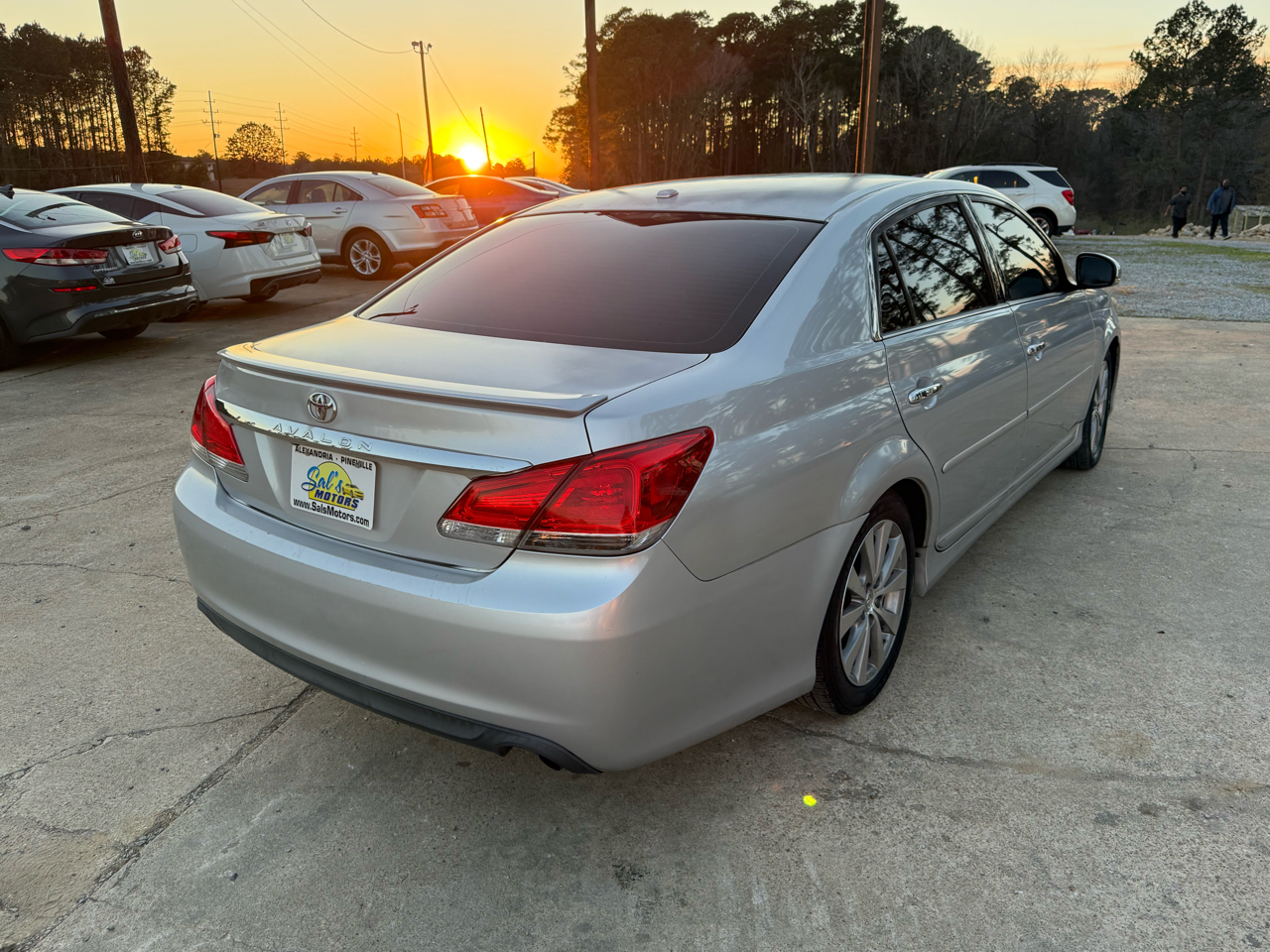 Toyota Avalon Base 2012
