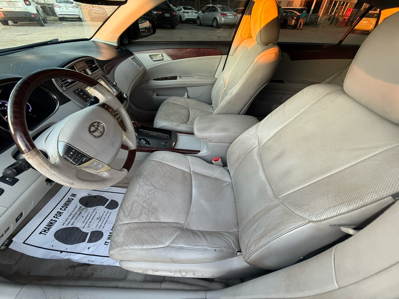 Toyota Avalon Base 2012