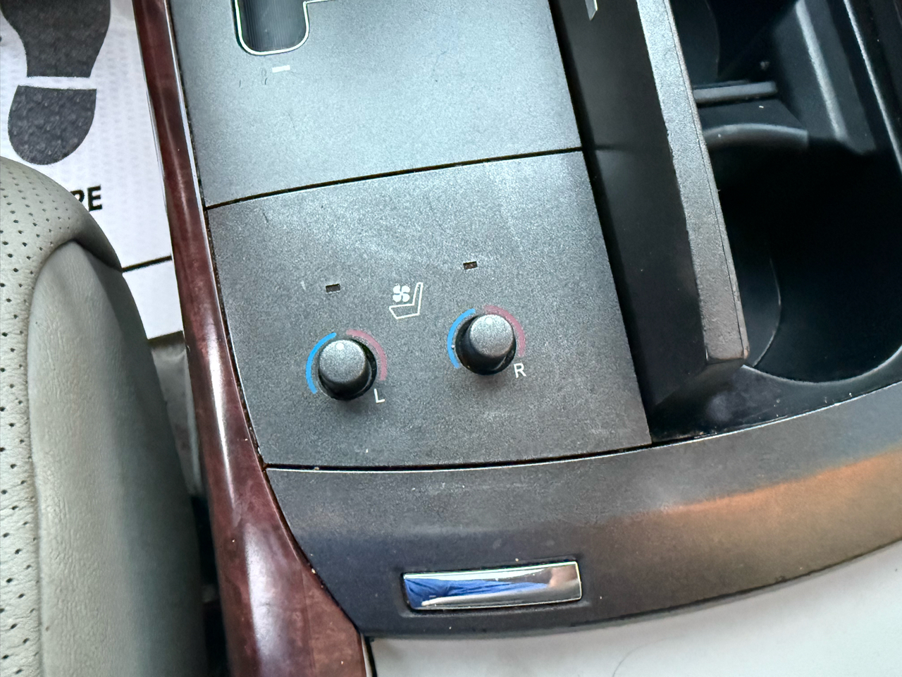 Toyota Avalon Base 2012