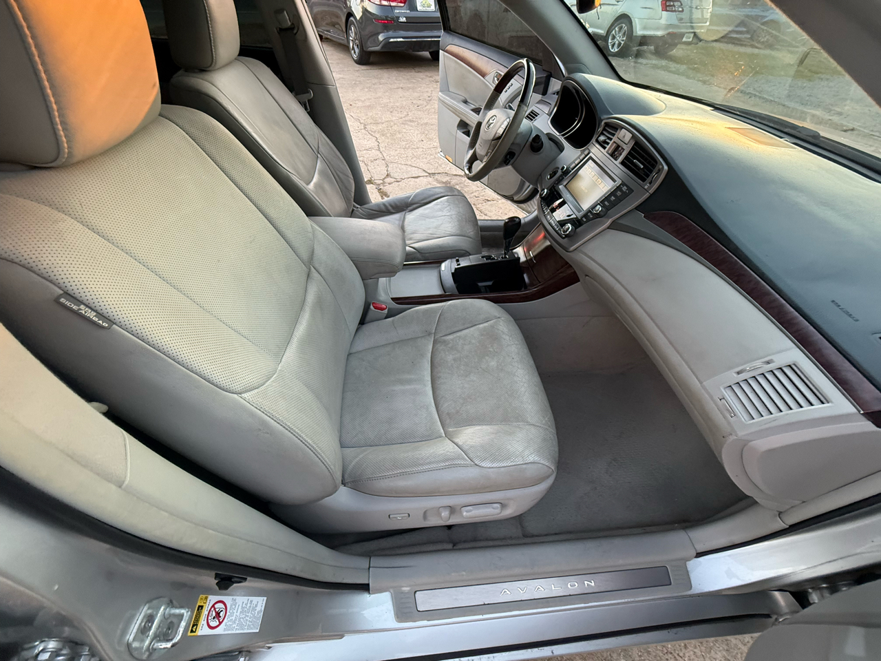 Toyota Avalon Base 2012