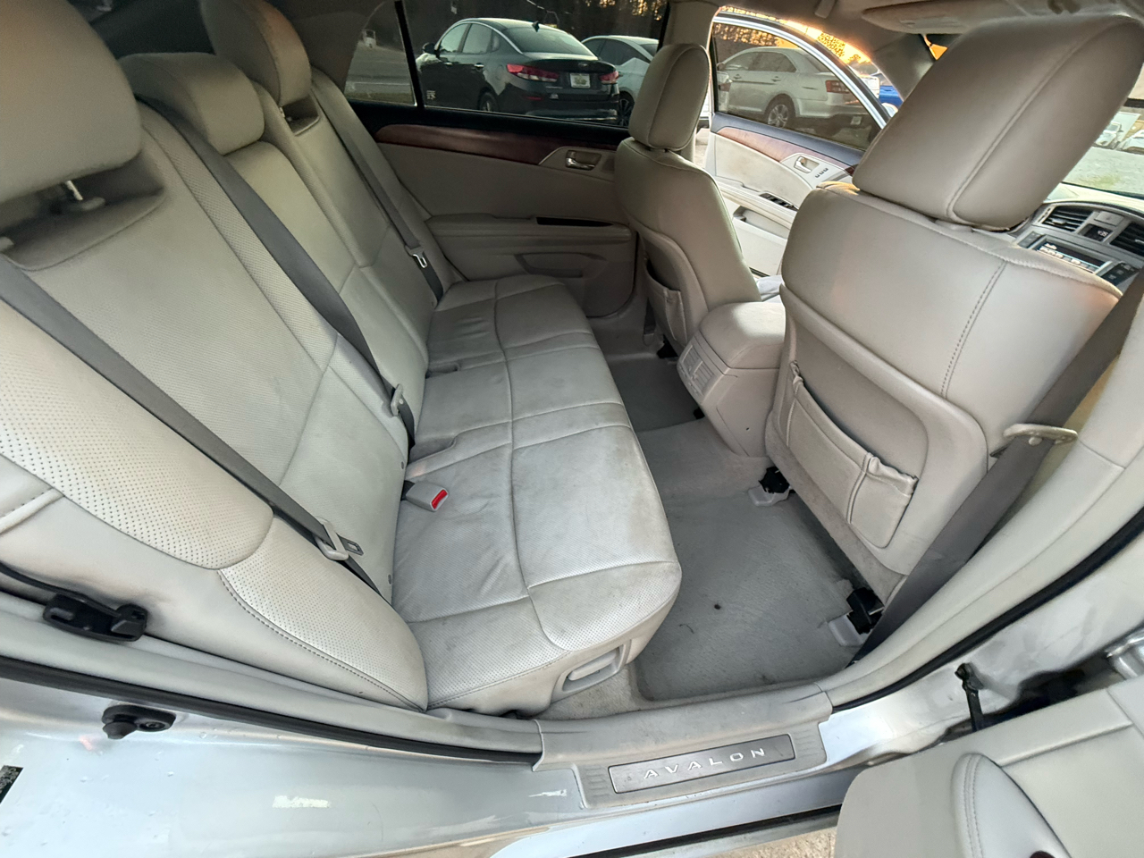 Toyota Avalon Base 2012