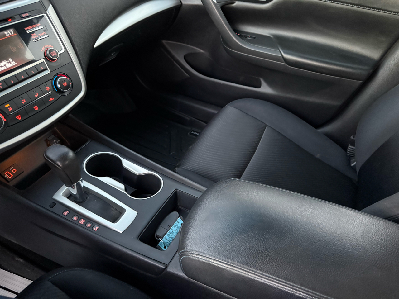 Nissan Altima 2.5 SR Sedan 2017