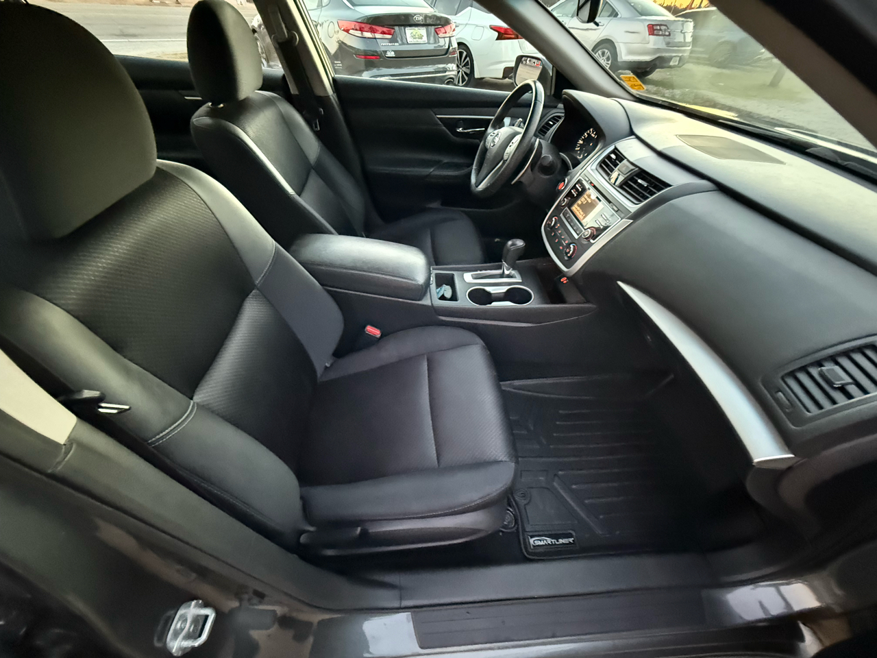 Nissan Altima 2.5 SR Sedan 2017