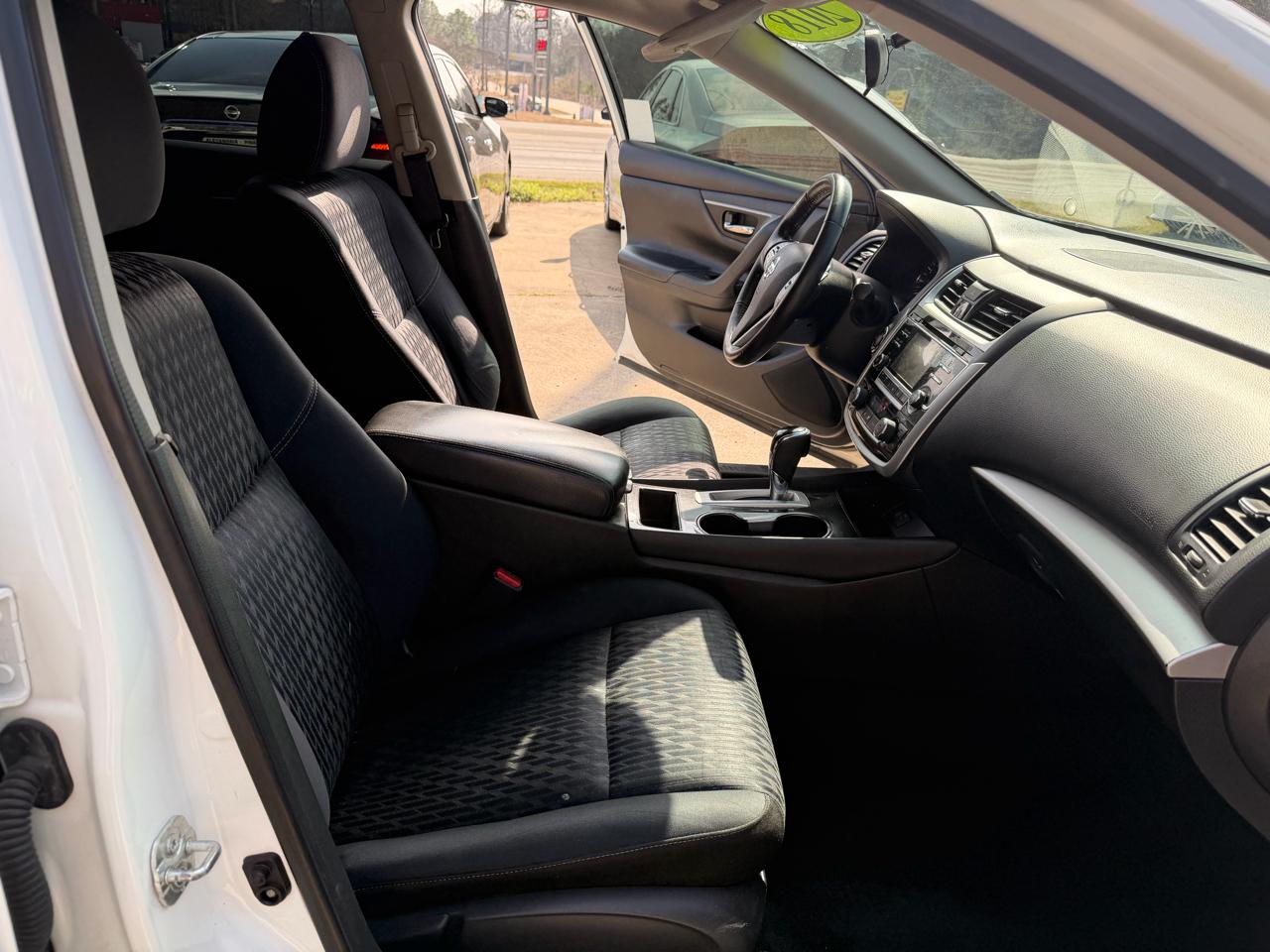 Nissan Altima 2.5 SV Sedan 2018