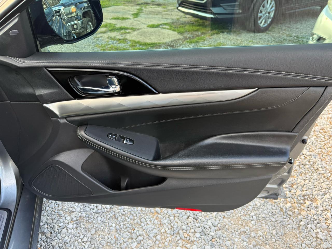 Nissan Maxima SV CVT 2022