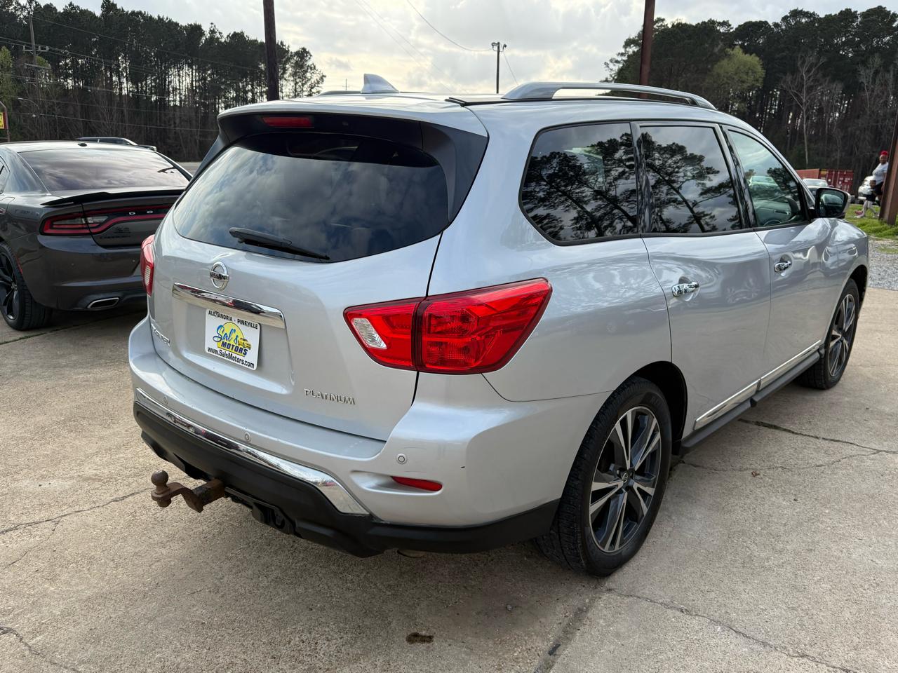 Nissan Pathfinder FWD Platinum 2020
