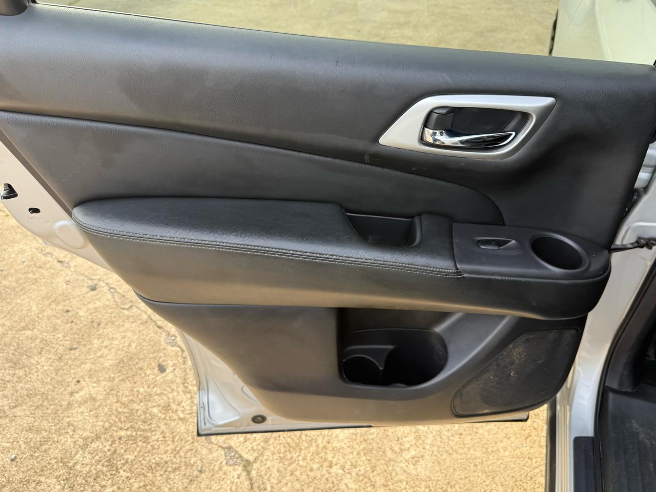 Nissan Pathfinder FWD Platinum 2020