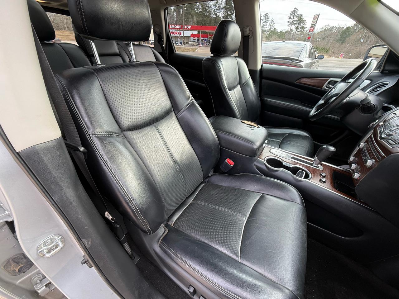 Nissan Pathfinder FWD Platinum 2020