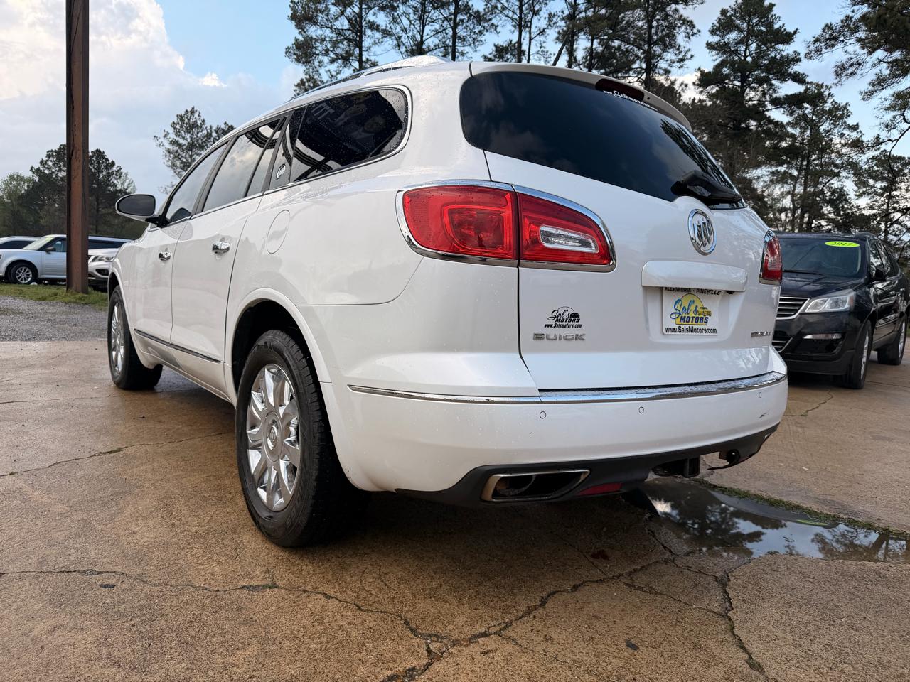 Buick Enclave FWD 4dr Leather 2016