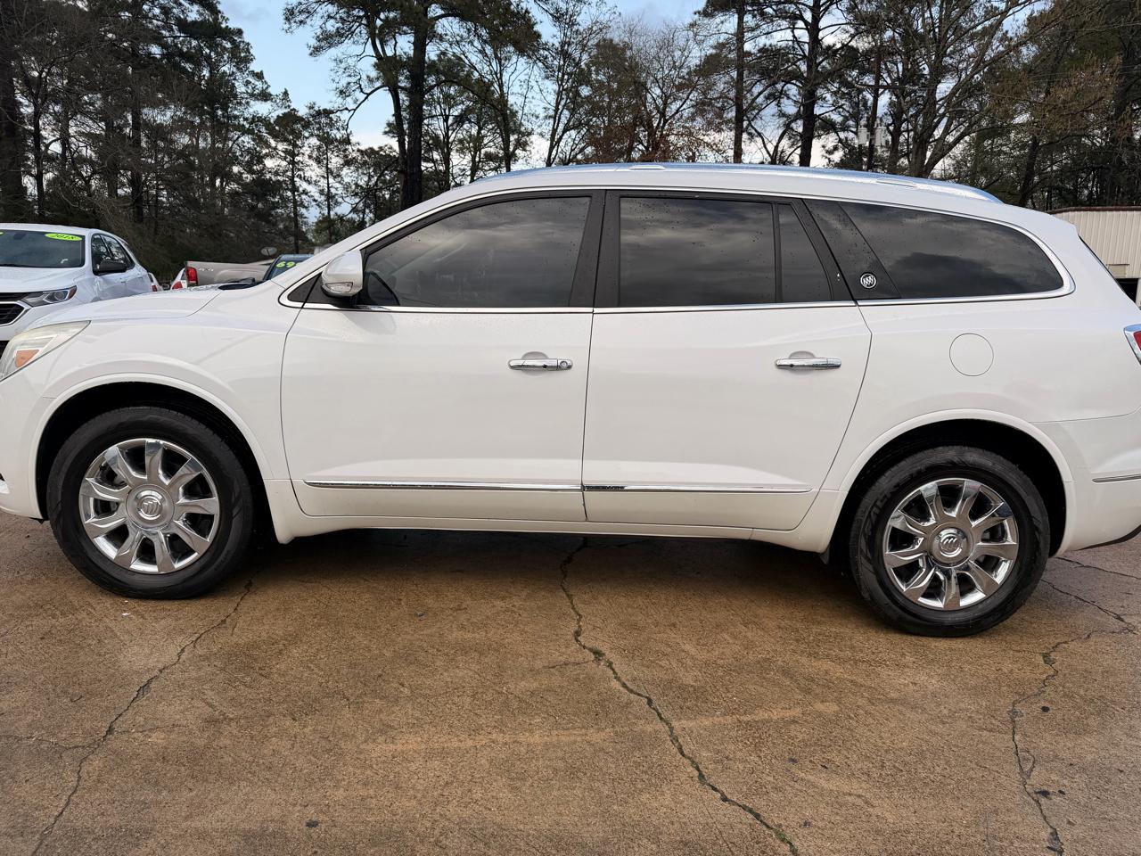 Buick Enclave FWD 4dr Leather 2016
