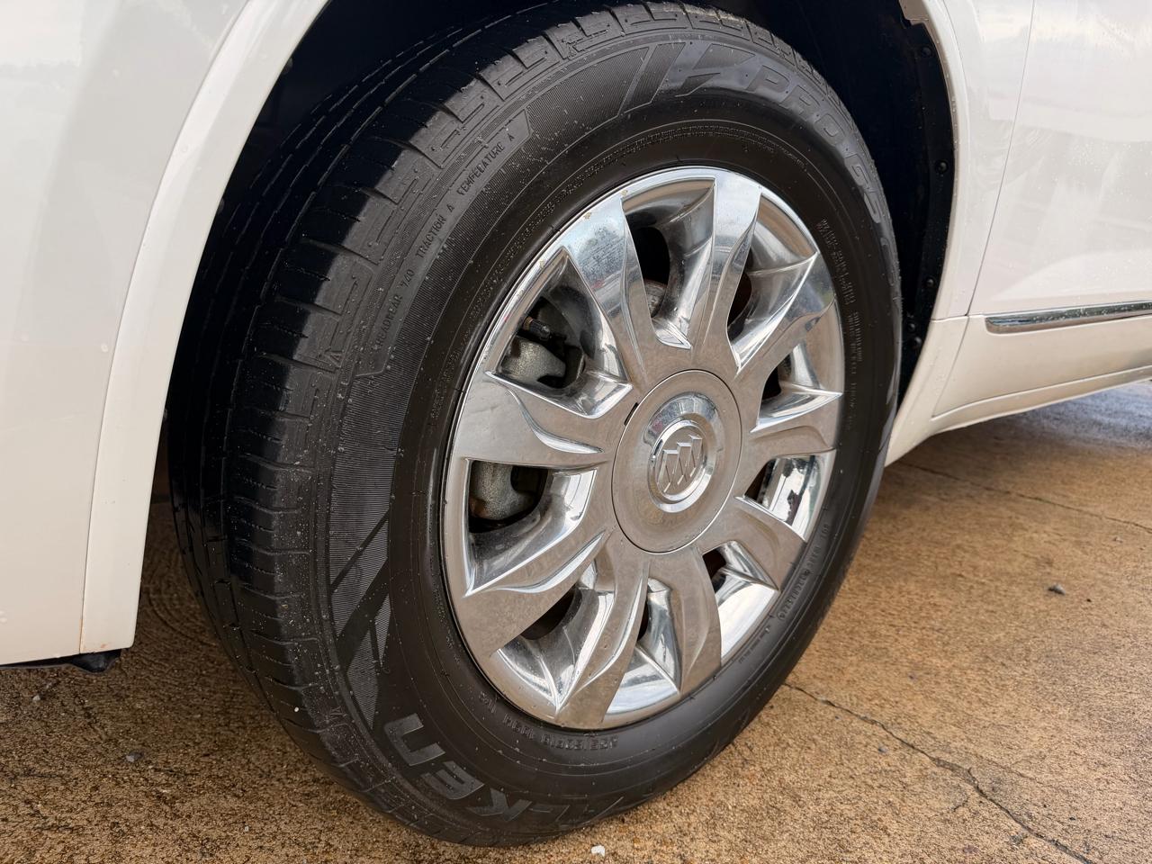 Buick Enclave FWD 4dr Leather 2016