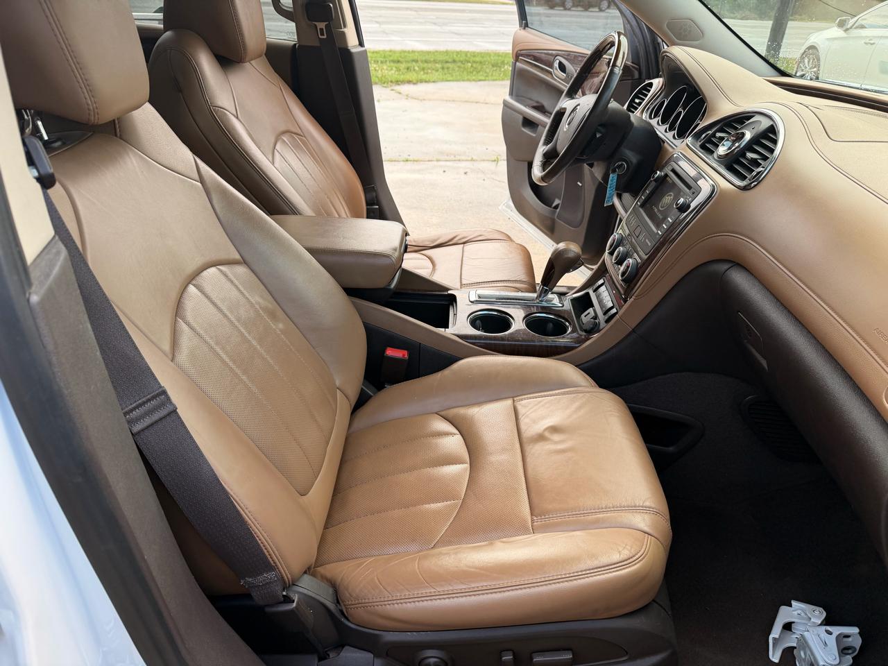 Buick Enclave FWD 4dr Leather 2016