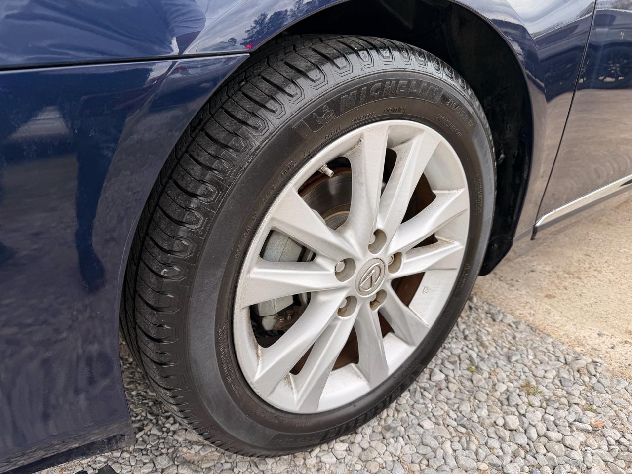 Lexus ES 350 4dr Sdn 2011