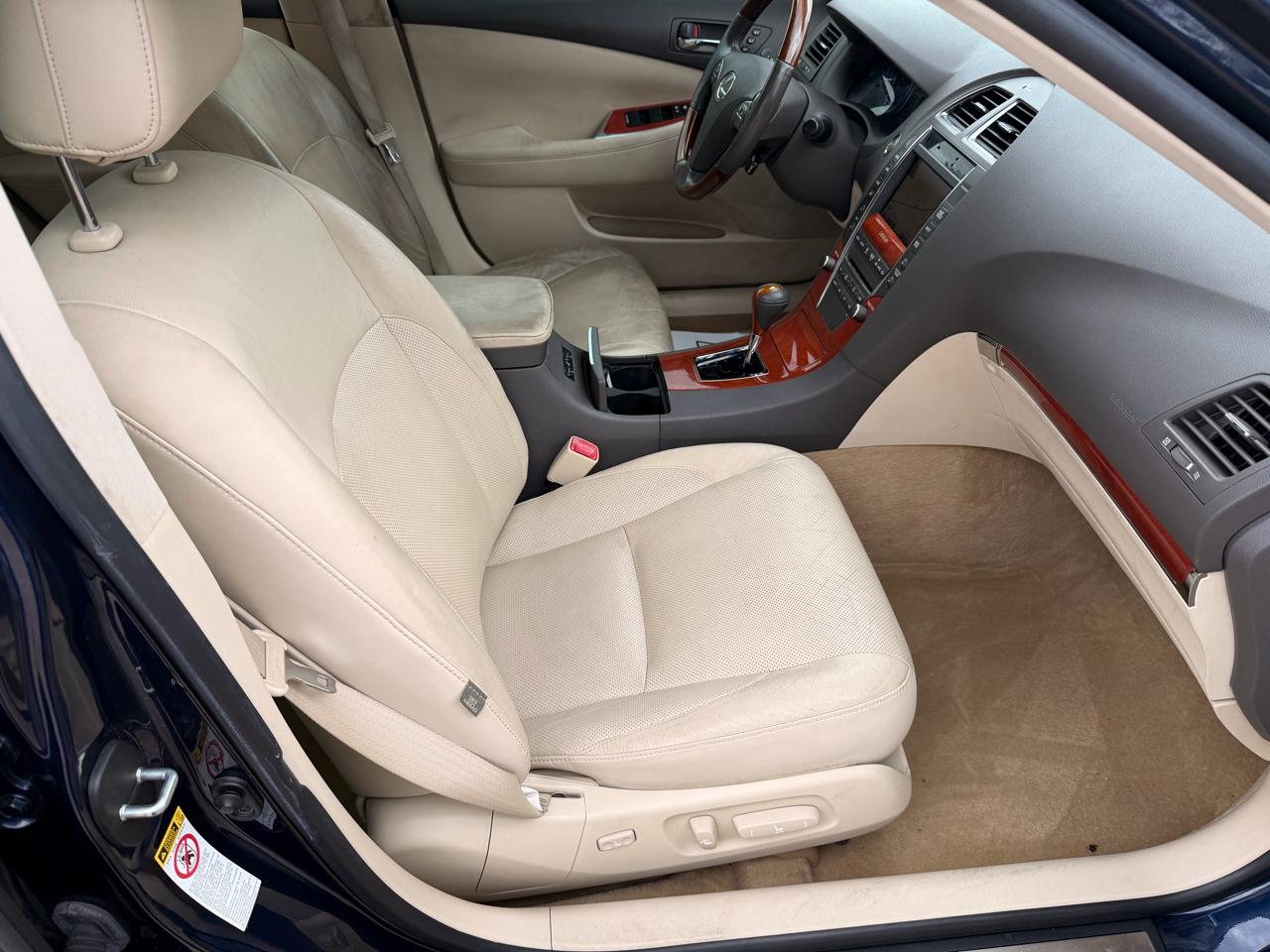 Lexus ES 350 4dr Sdn 2011