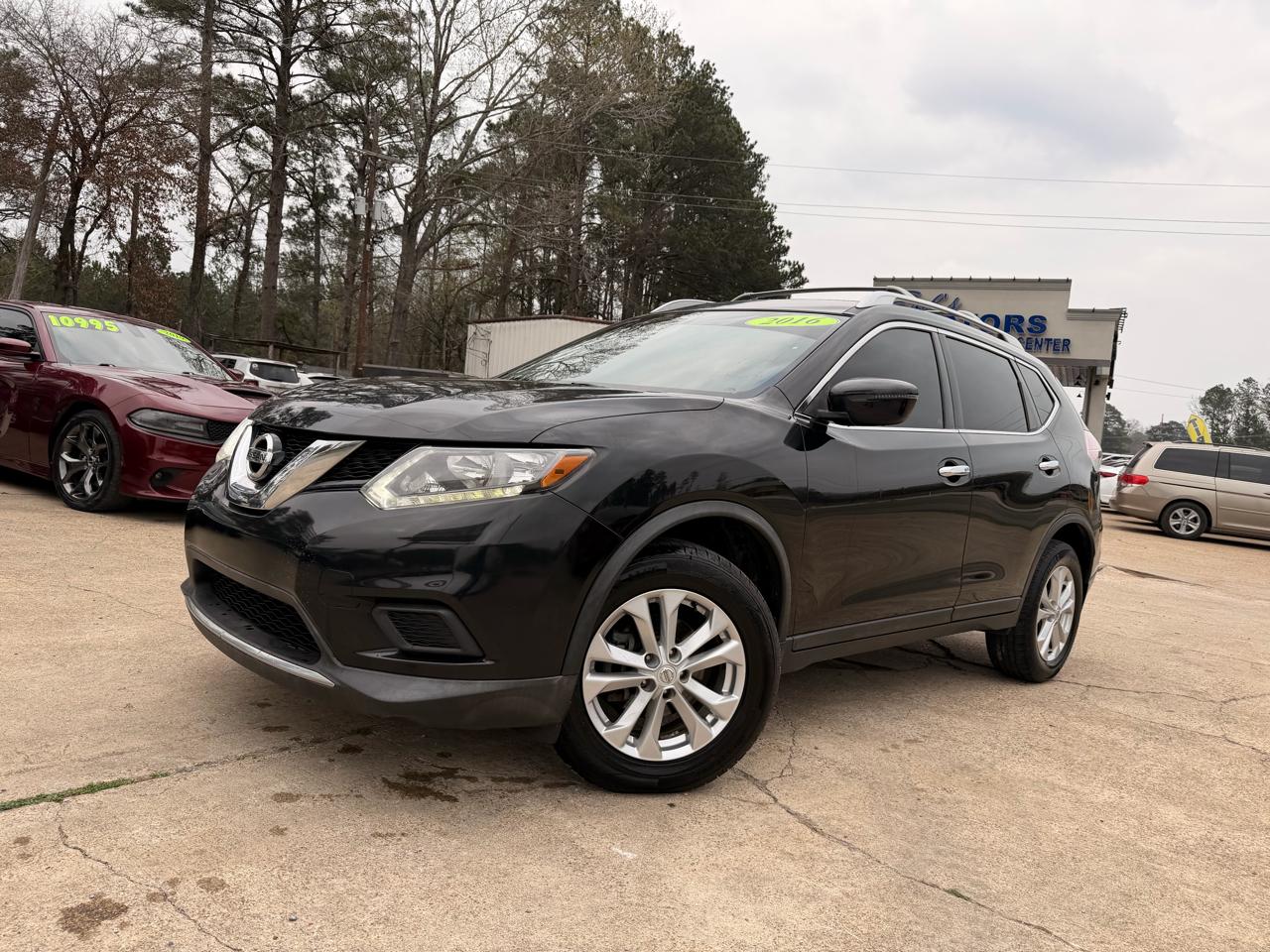Nissan Rogue FWD 4dr SV 2016