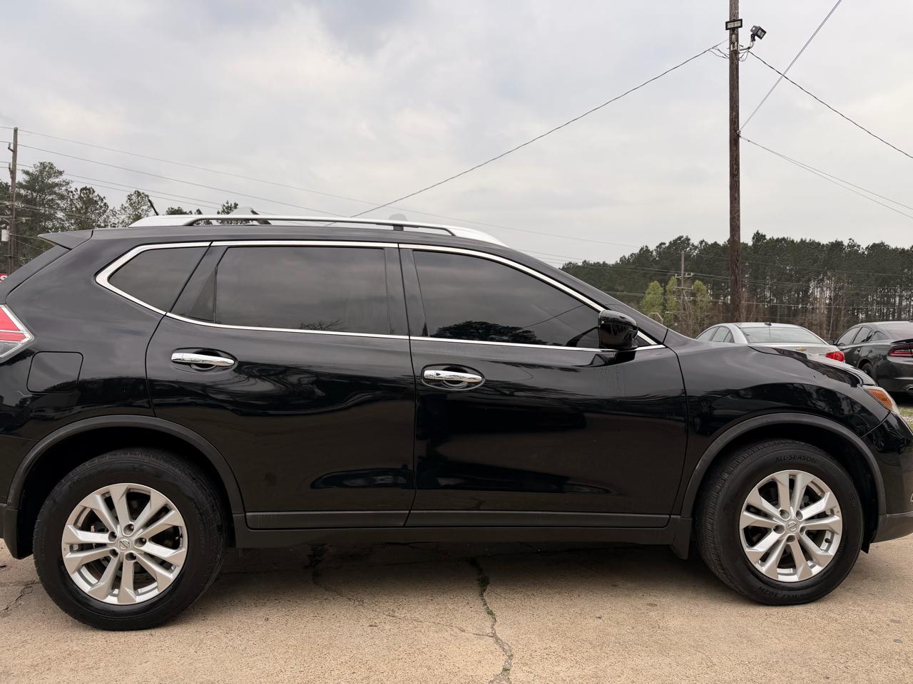 Nissan Rogue FWD 4dr SV 2016