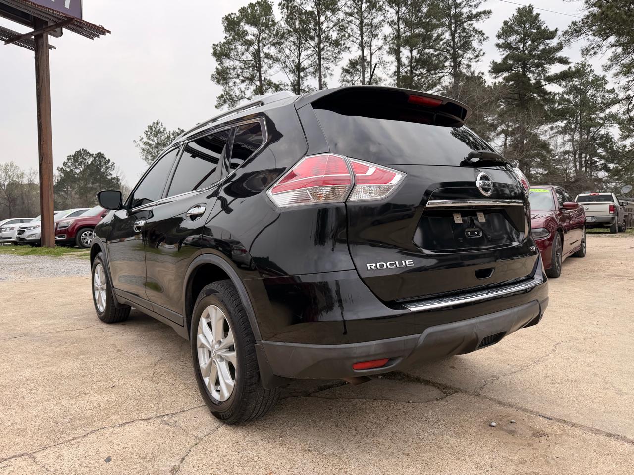 Nissan Rogue FWD 4dr SV 2016