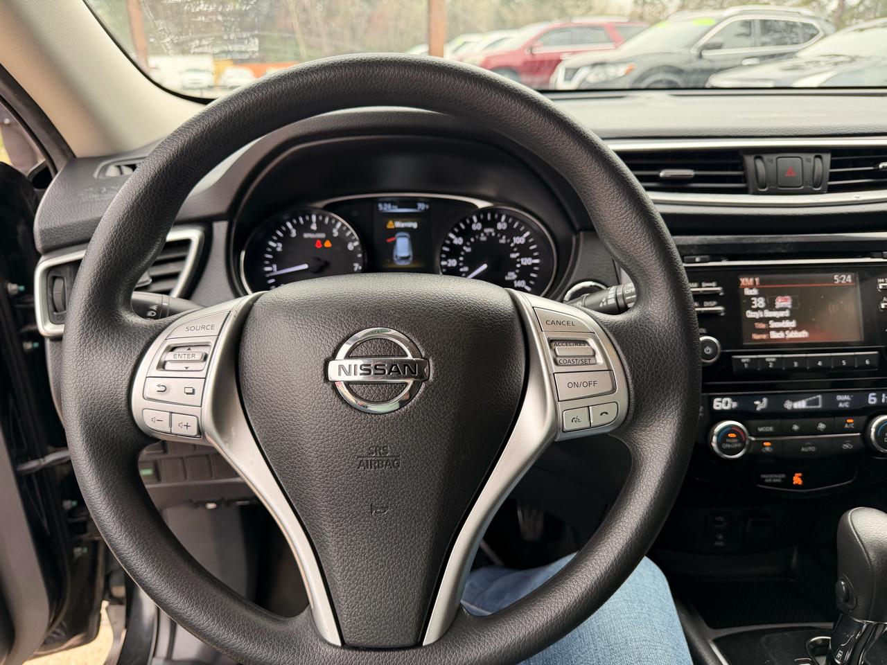 Nissan Rogue FWD 4dr SV 2016