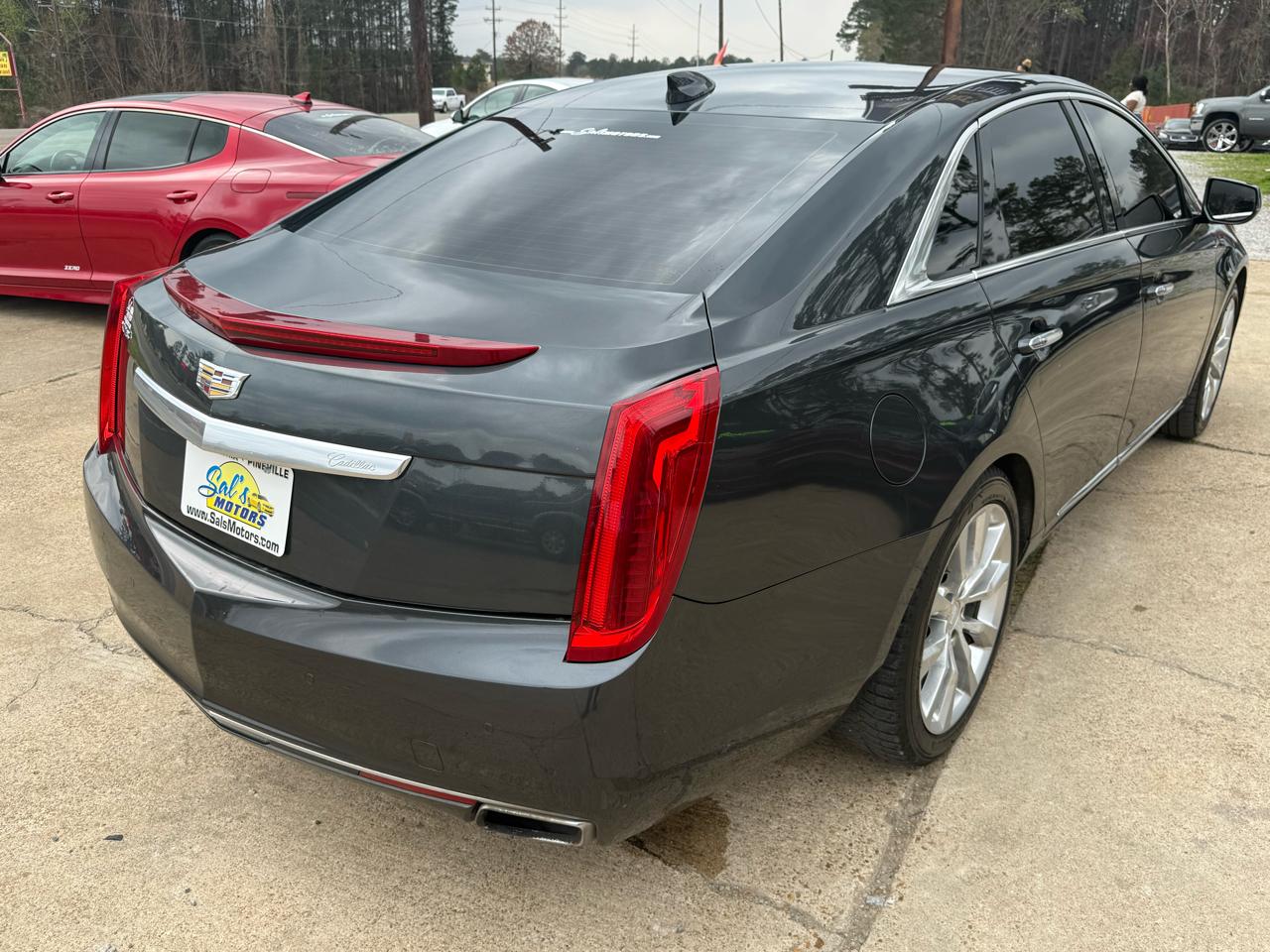 Cadillac XTS 4dr Sdn Luxury FWD 2017