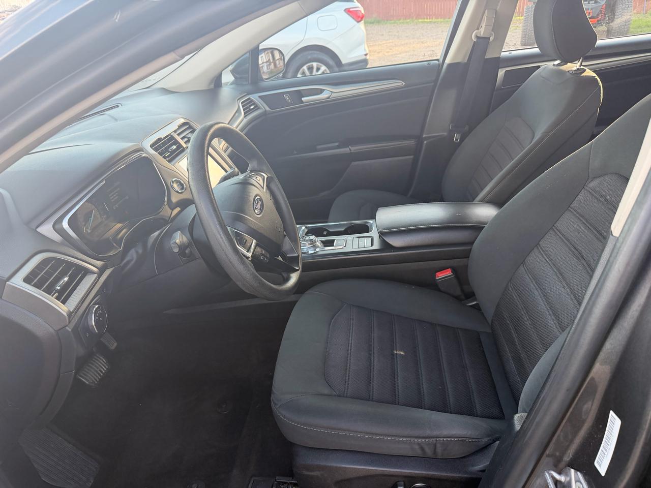 Ford Fusion SE FWD 2020