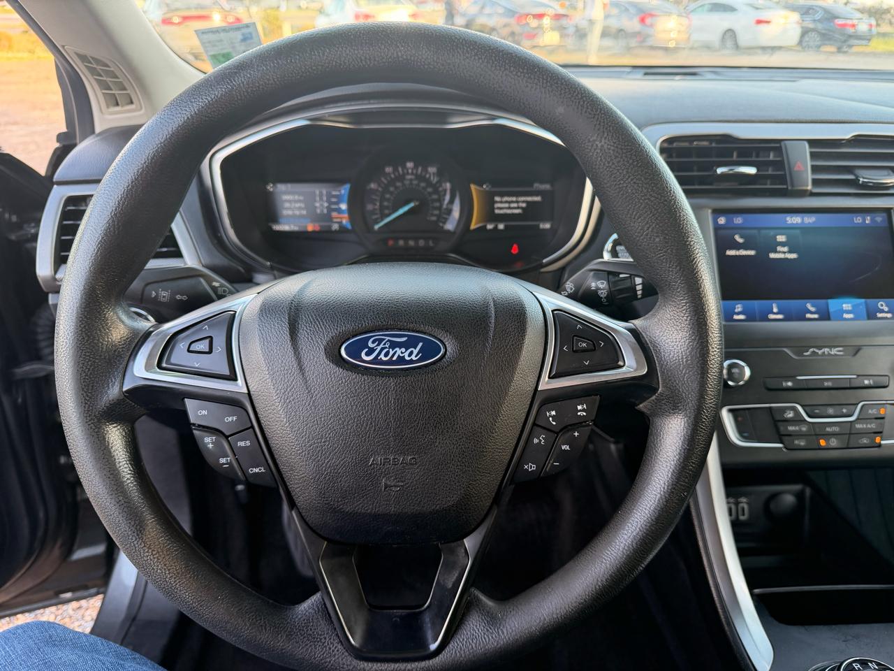 Ford Fusion SE FWD 2020