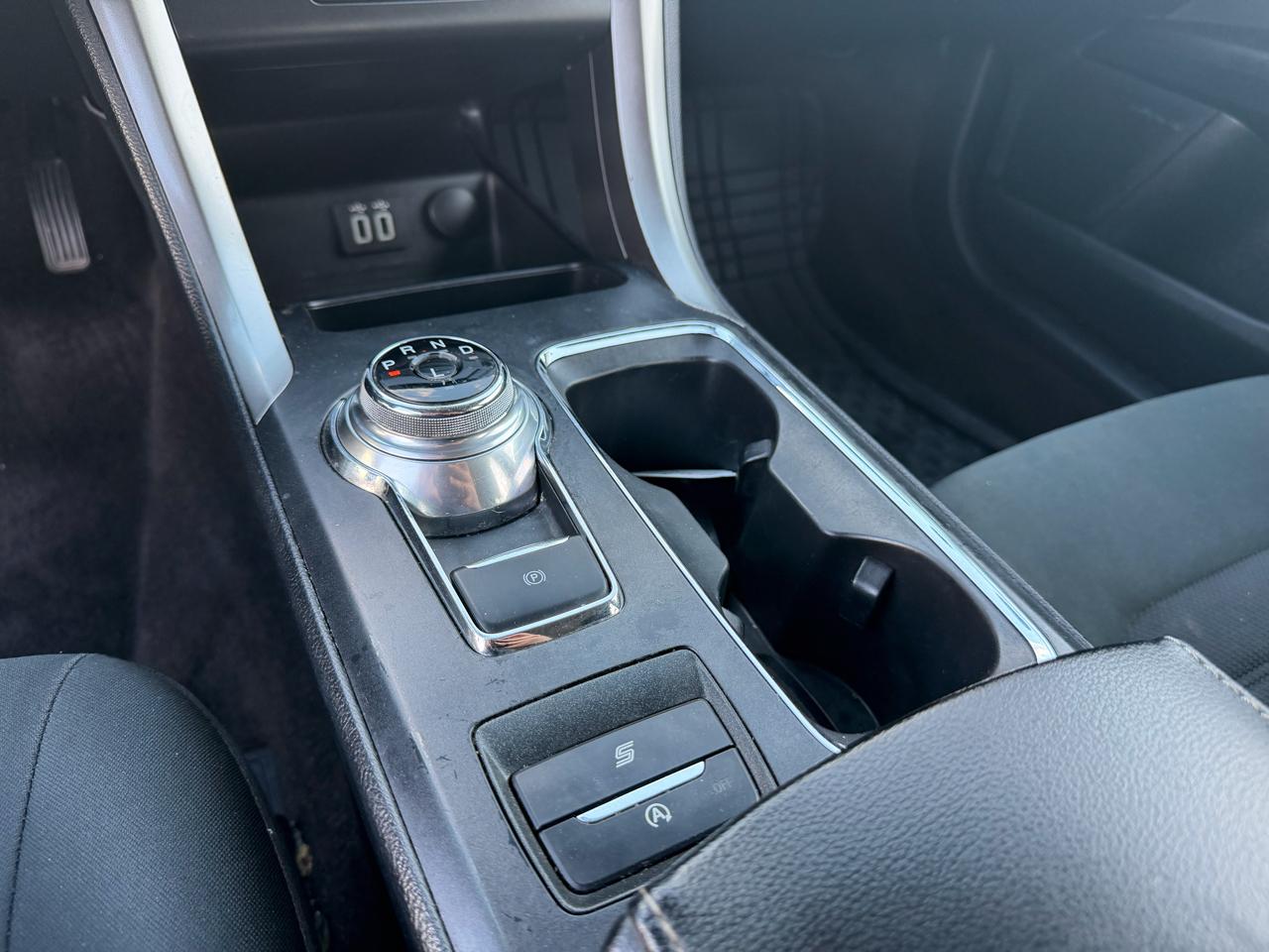 Ford Fusion SE FWD 2020