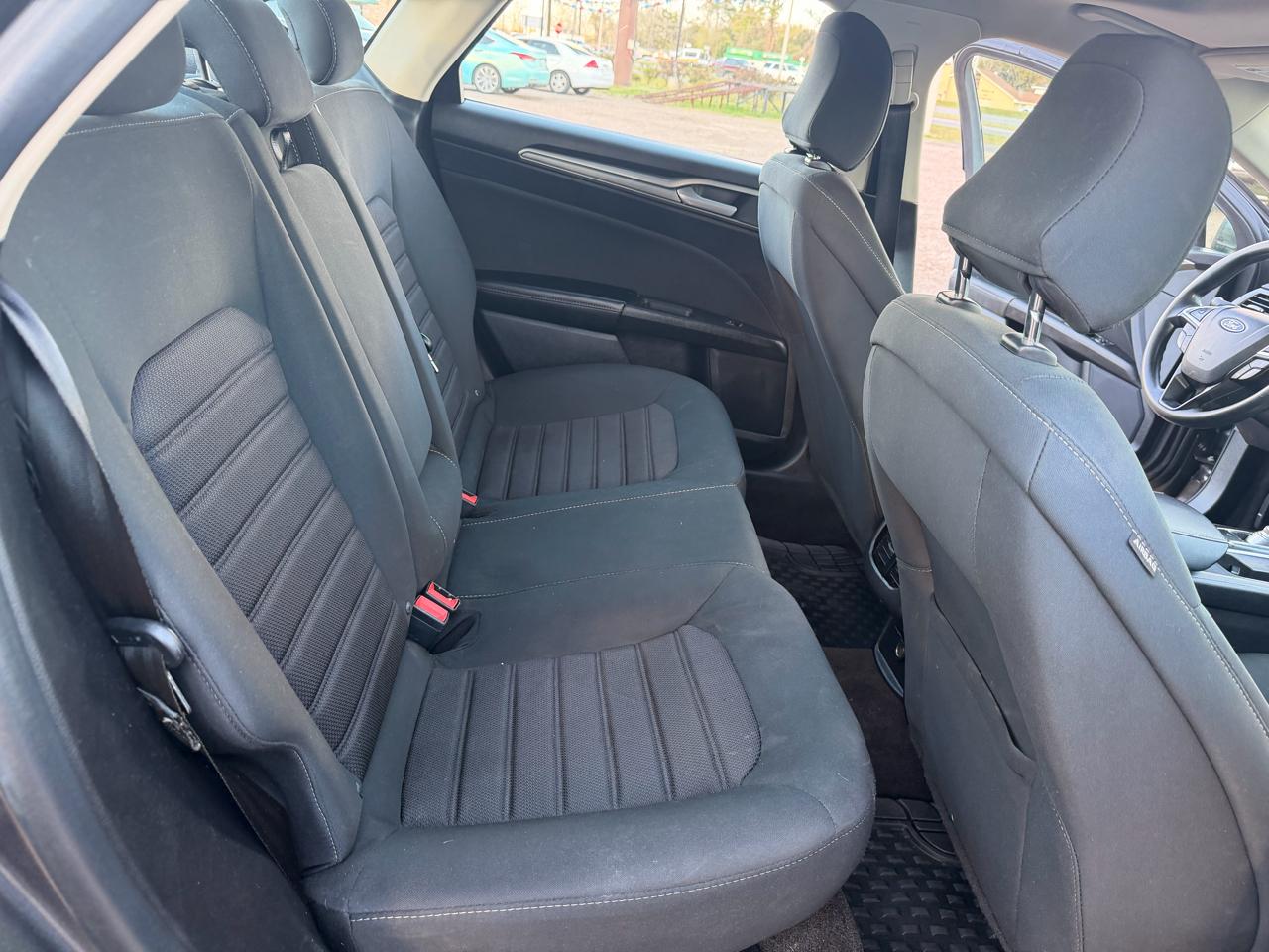 Ford Fusion SE FWD 2020