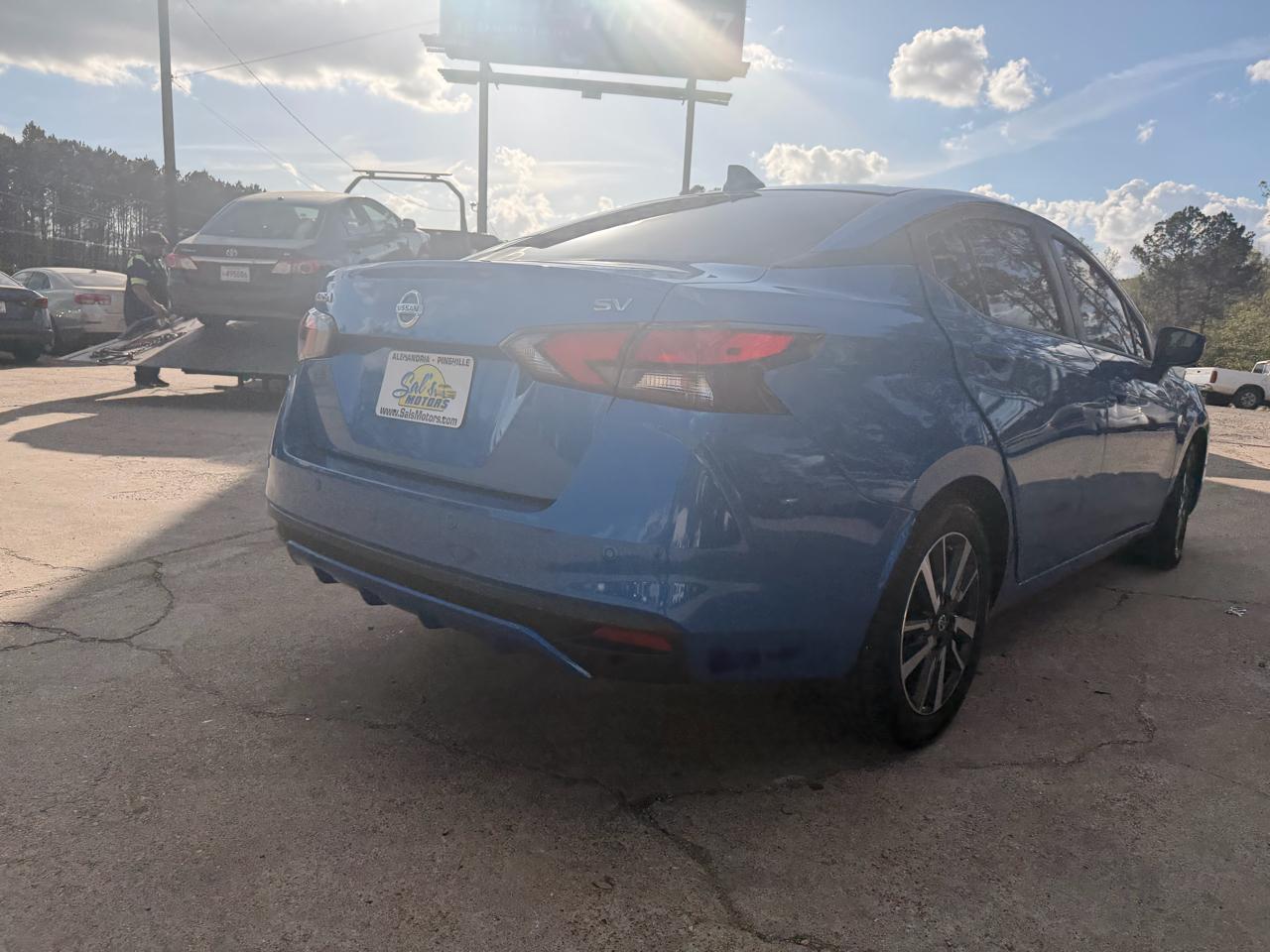 Nissan Versa SV CVT 2021