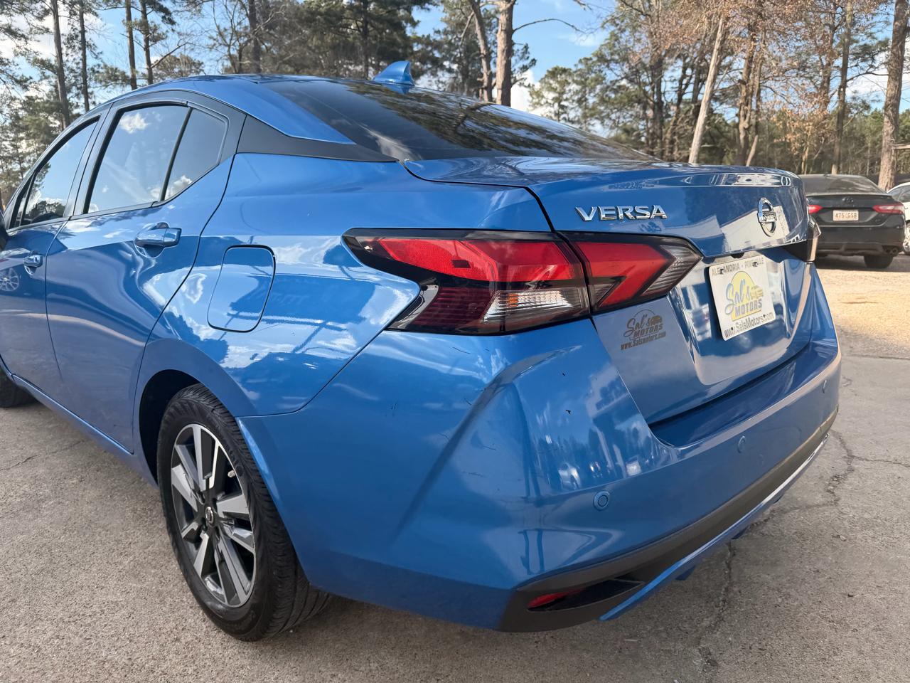 Nissan Versa SV CVT 2021