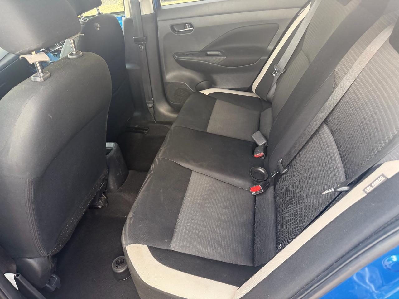 Nissan Versa SV CVT 2021