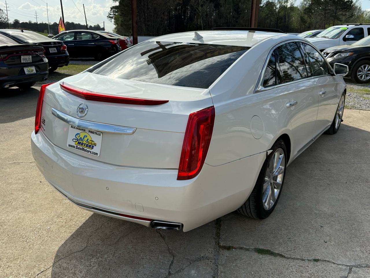 Cadillac XTS 4dr Sdn Premium FWD 2013