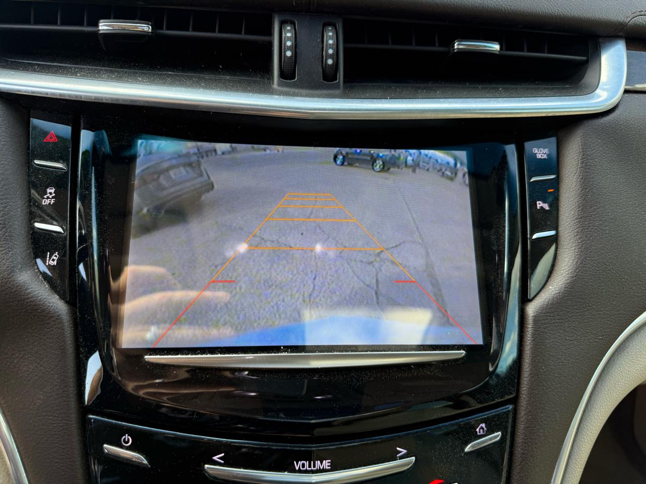 Cadillac XTS 4dr Sdn Premium FWD 2013