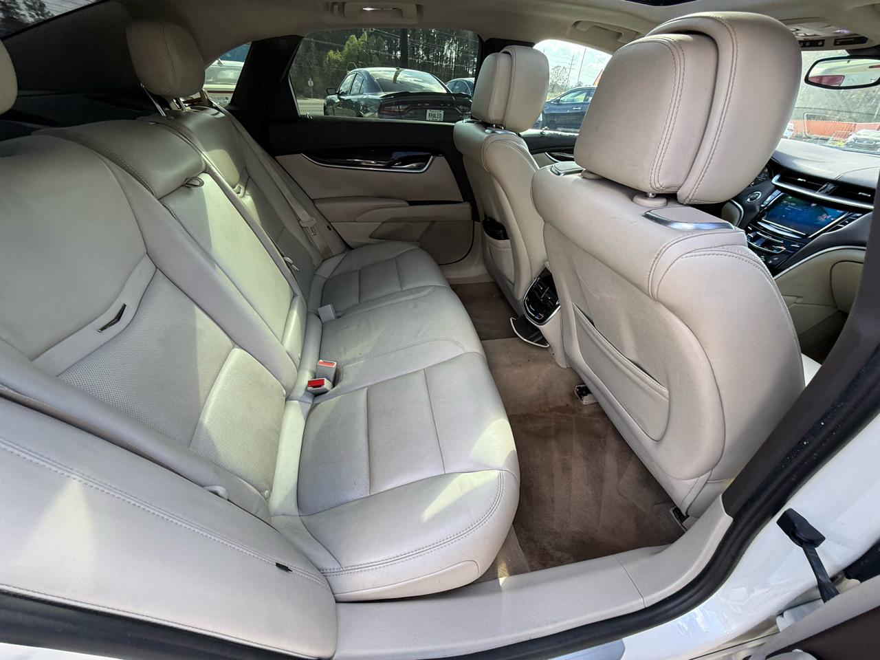 Cadillac XTS 4dr Sdn Premium FWD 2013