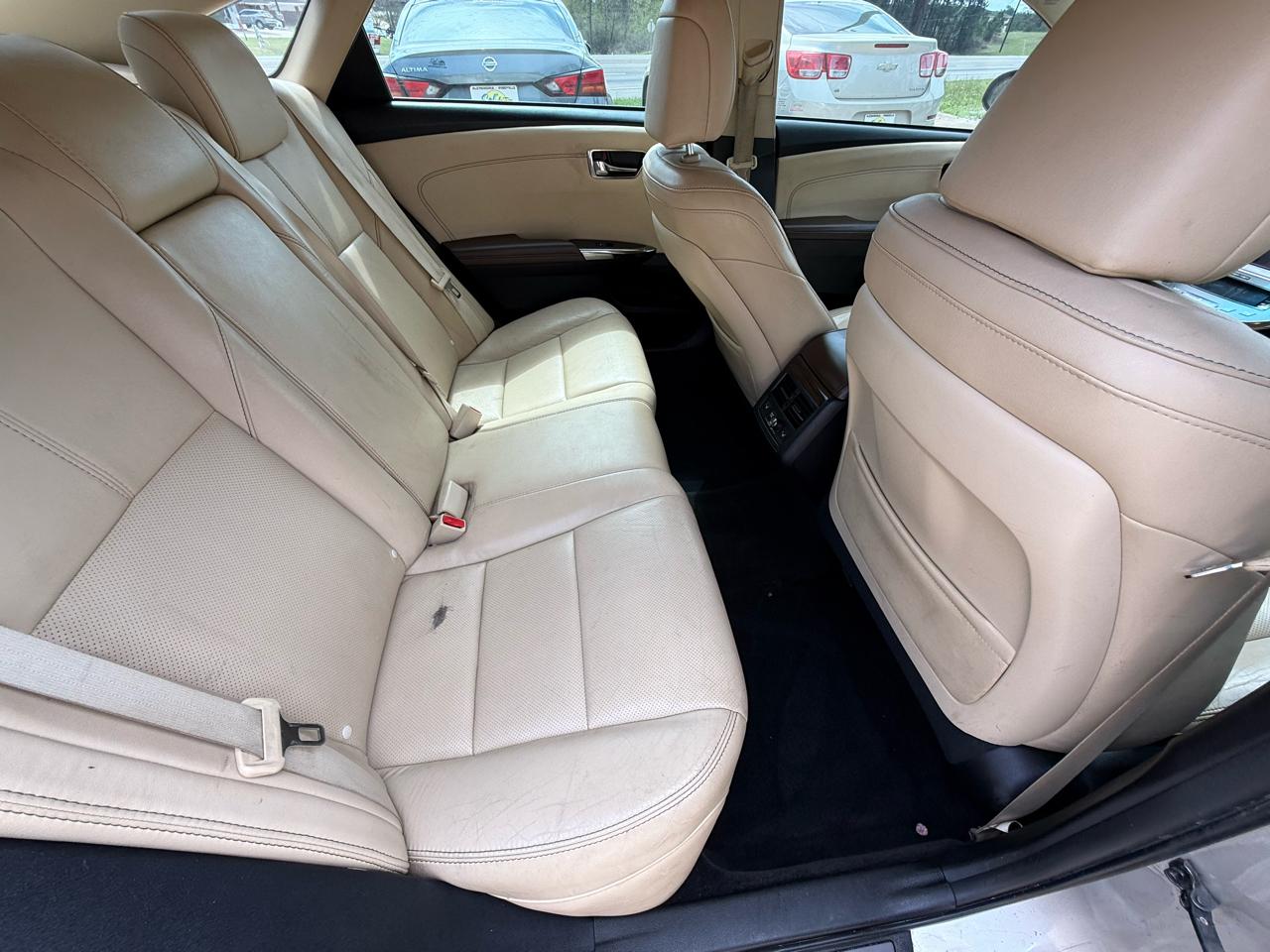 Toyota Avalon 4dr Sdn XLE Premium (Natl) 2013