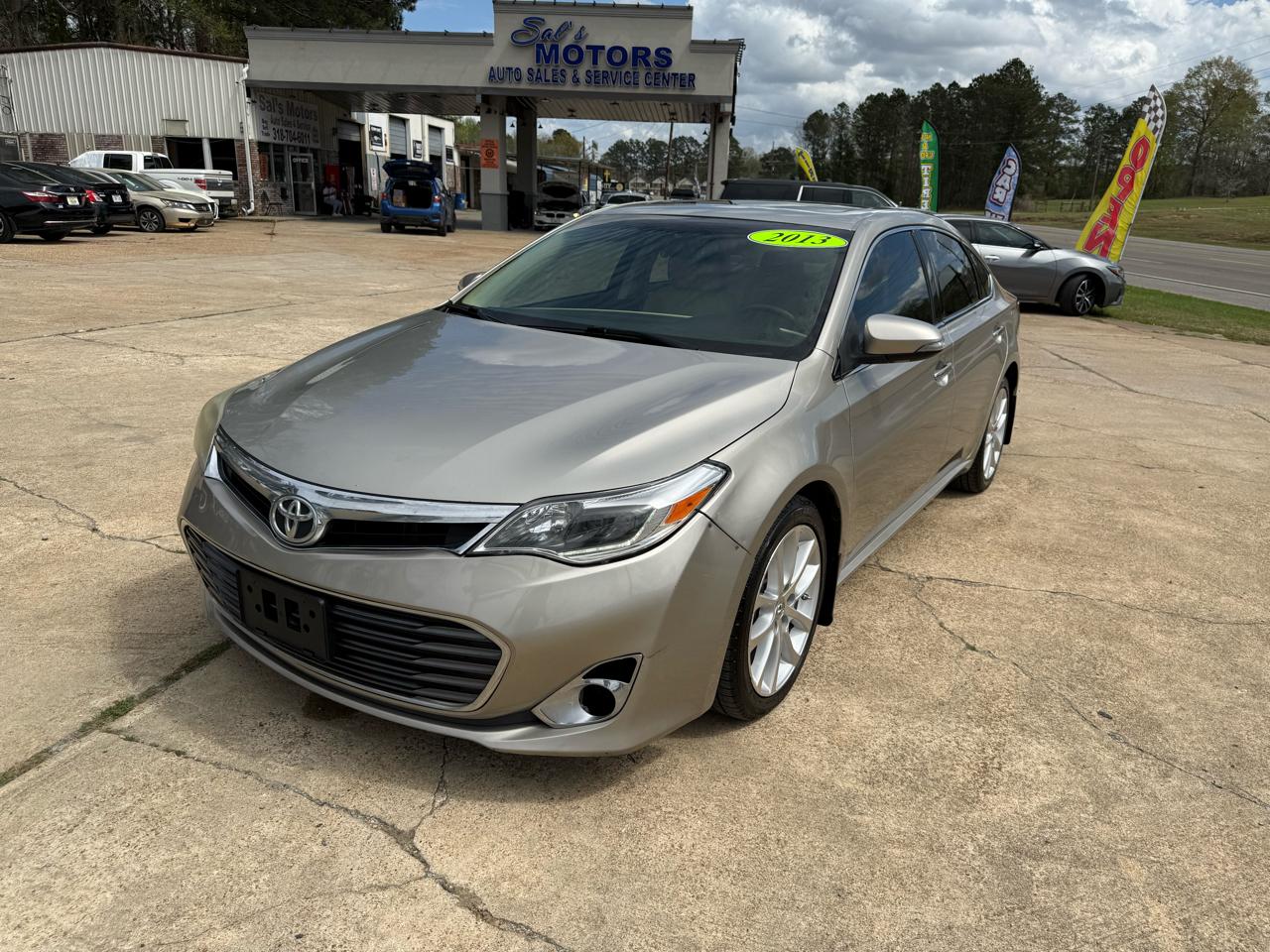 Toyota Avalon 4dr Sdn XLE Premium (Natl) 2013