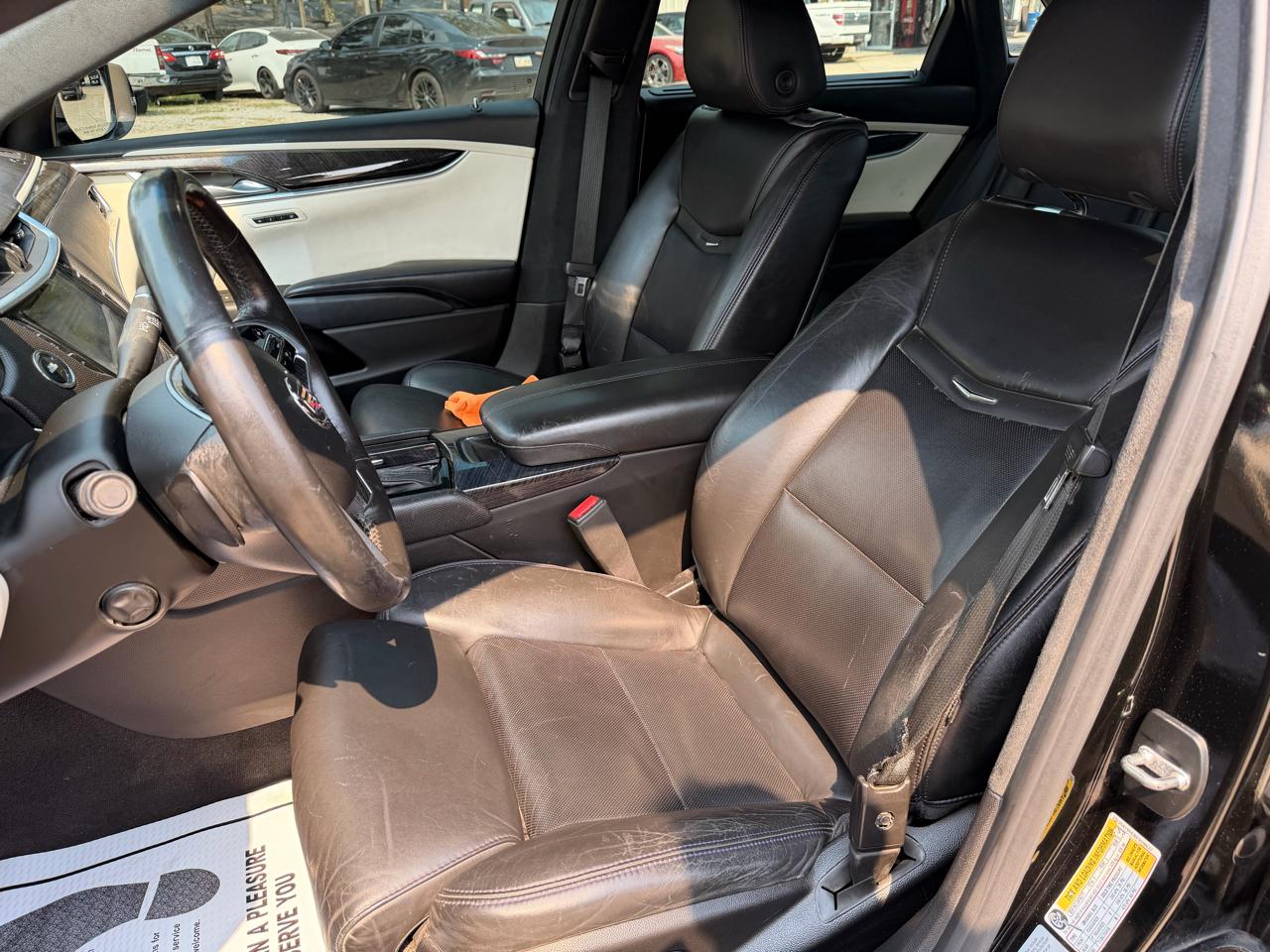 Cadillac XTS 4dr Sdn Platinum FWD 2015