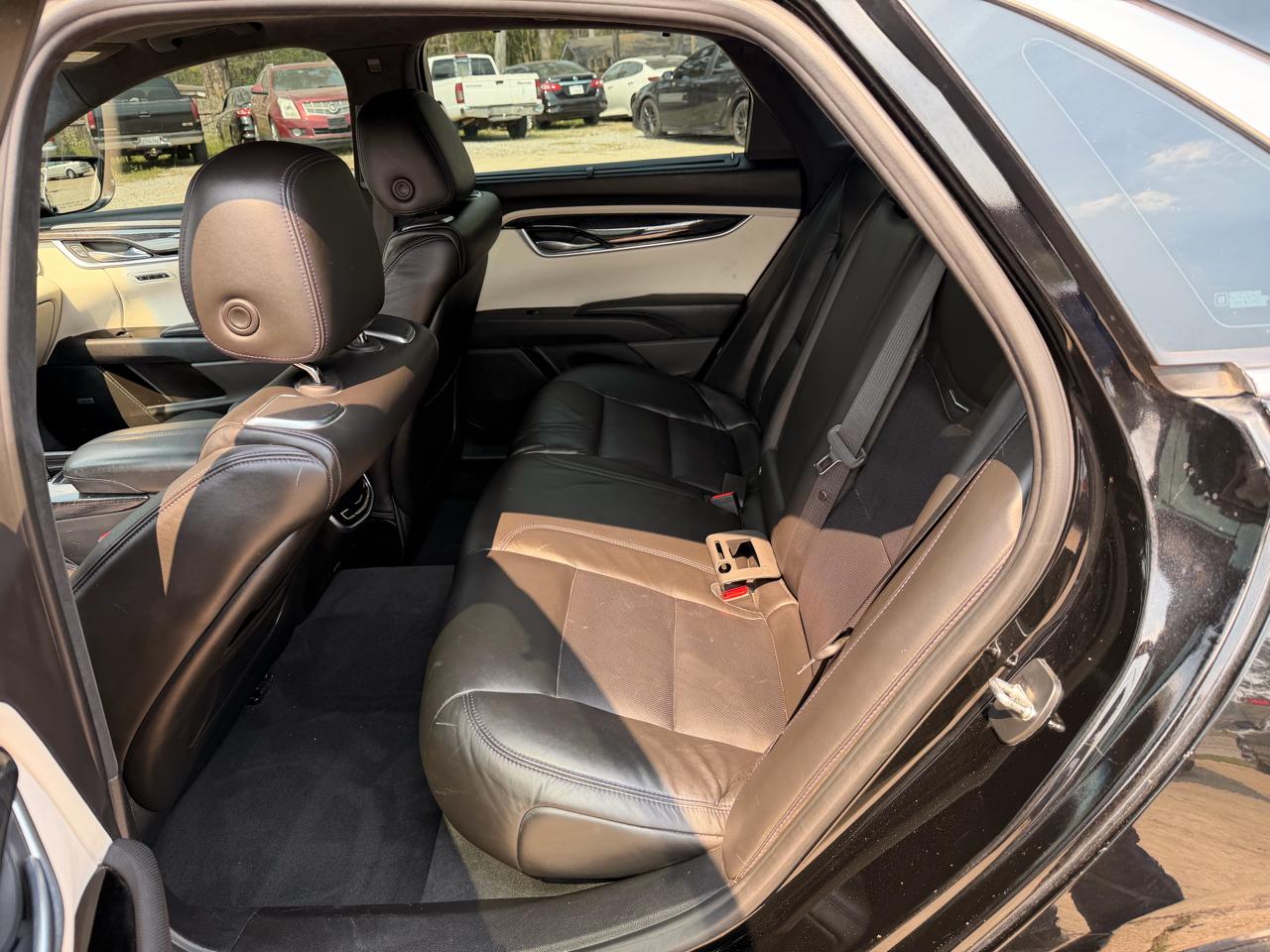 Cadillac XTS 4dr Sdn Platinum FWD 2015