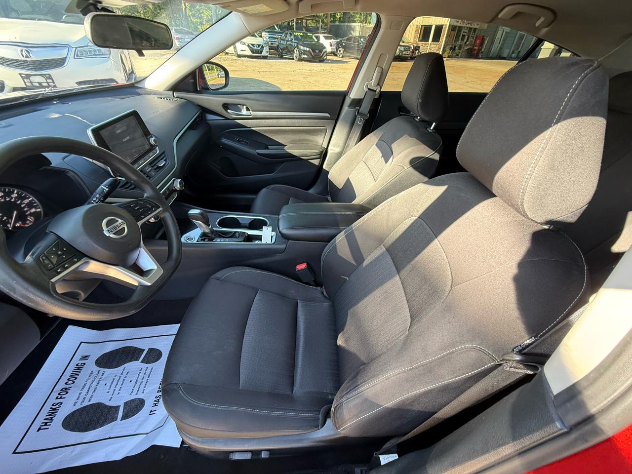 Nissan Altima 2.5 SV Sedan 2022
