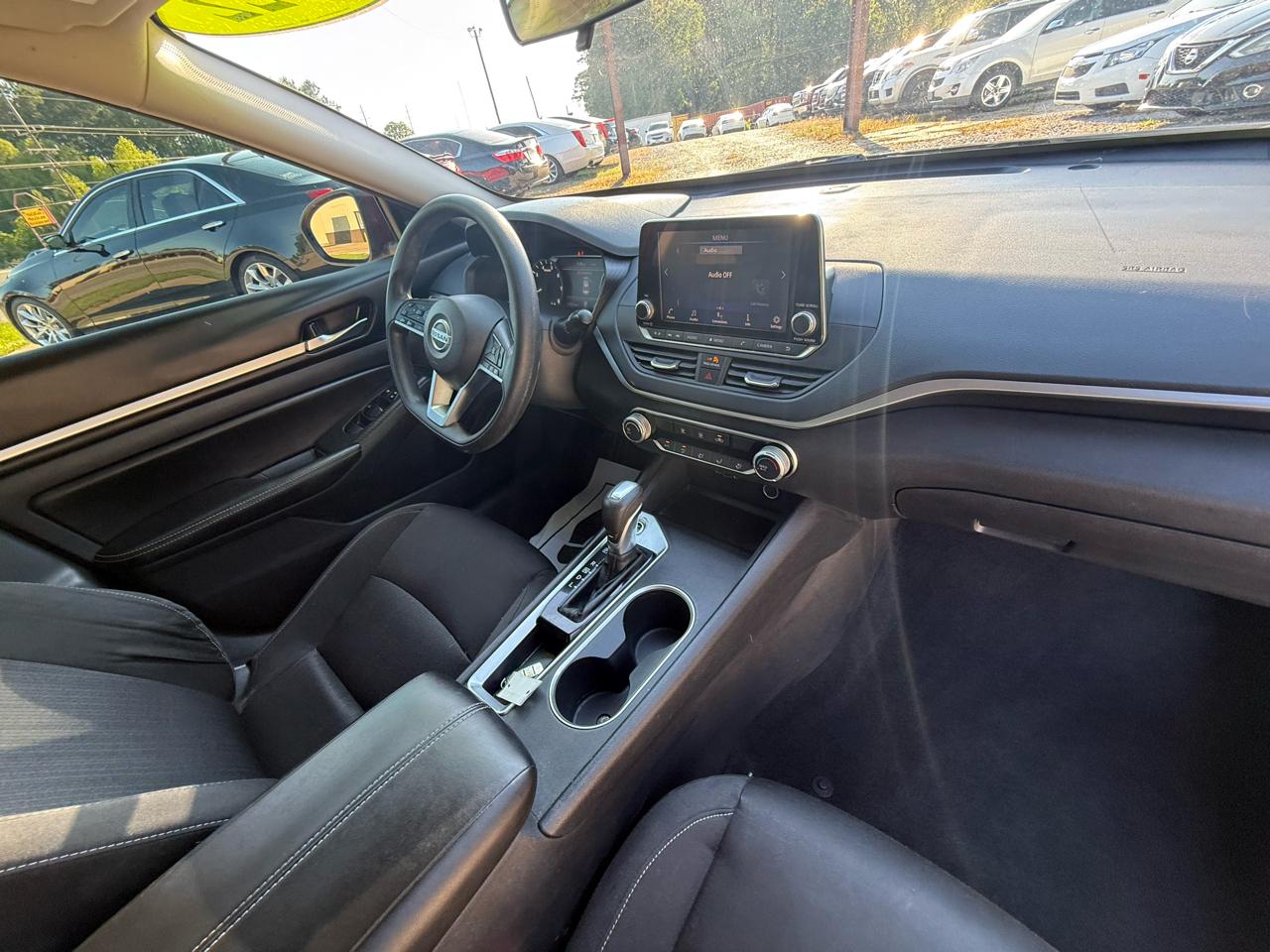 Nissan Altima 2.5 SV Sedan 2022
